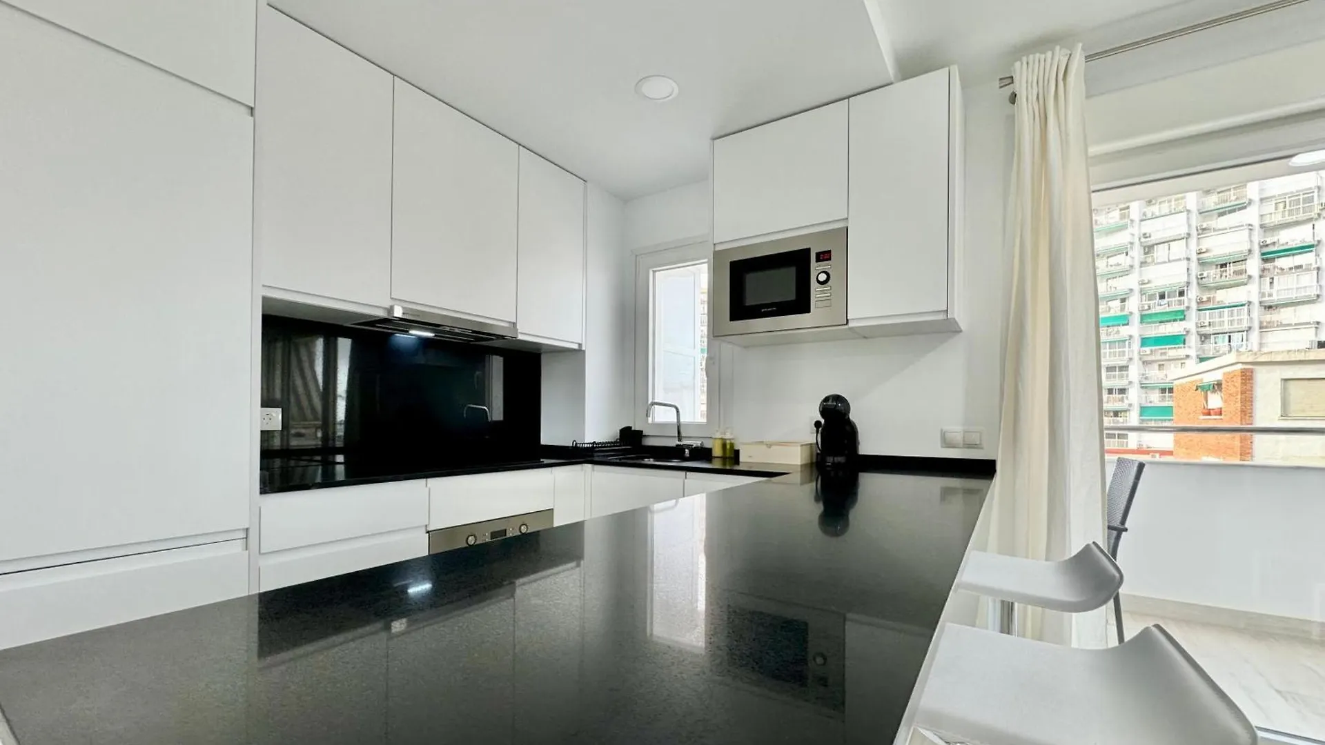 Apartamento En 1ª Linea De Playa, Piscina Y Parking Benalmadena Apartment