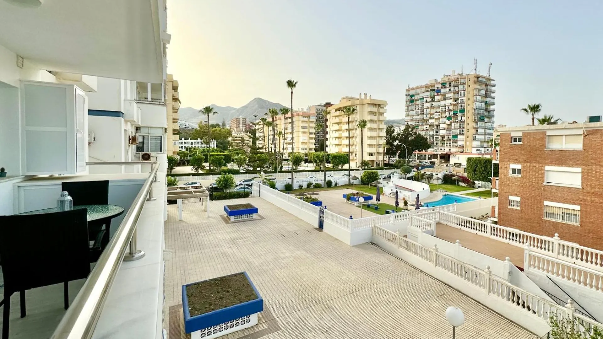 Apartamento En 1ª Linea De Playa, Piscina Y Parking Benalmadena Apartment